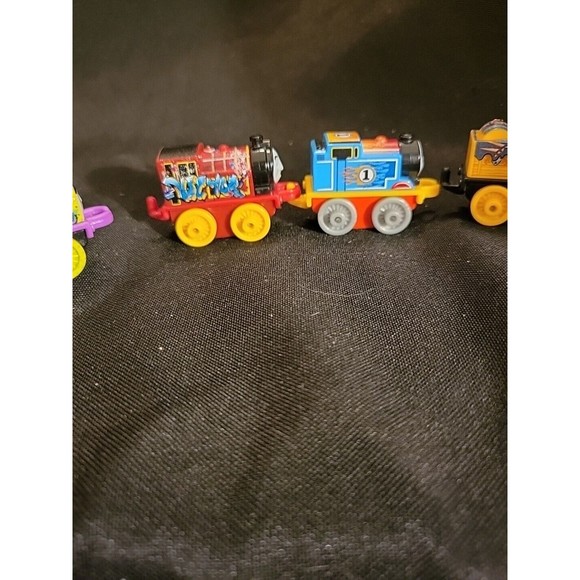 Thomas The Tank Engine Train  Friends Minis Micro Mini Trains Lot of 5 - Picture 3 of 14